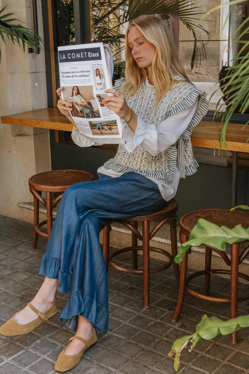 Chaleco Abril flores azul claro - Imagen 4