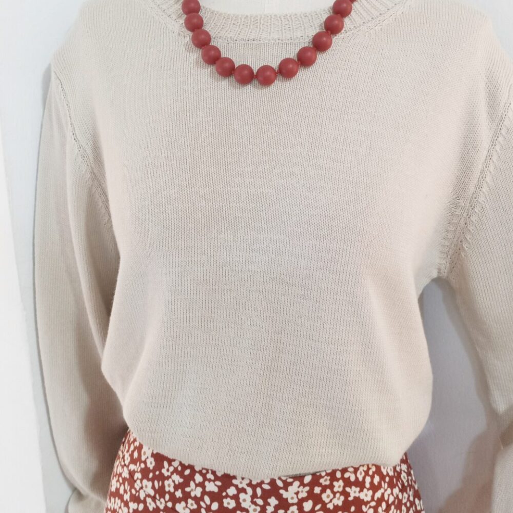 Alternative view of Colgante bolita (granate)