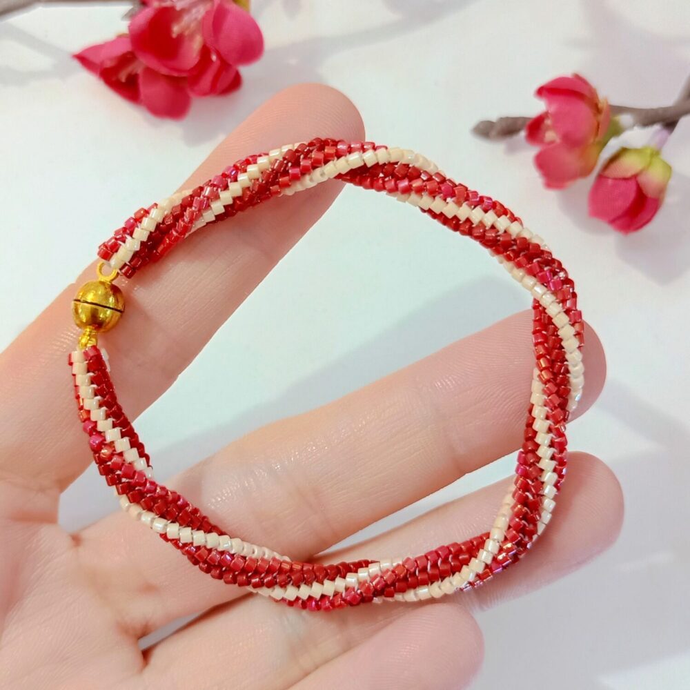 Pulsera espiral delica Miyuki (roja)