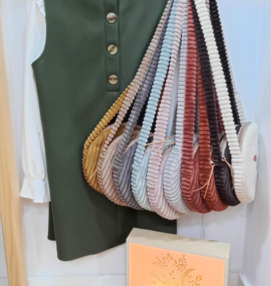 Alternative view of Bolso redondo pana grande (marrón chocolate)