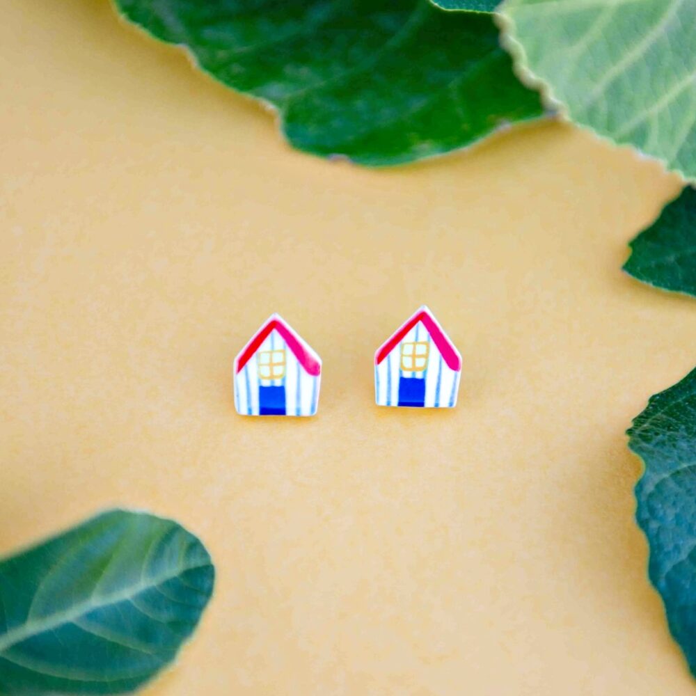 Pendiente casita rayas azules tejado rojo