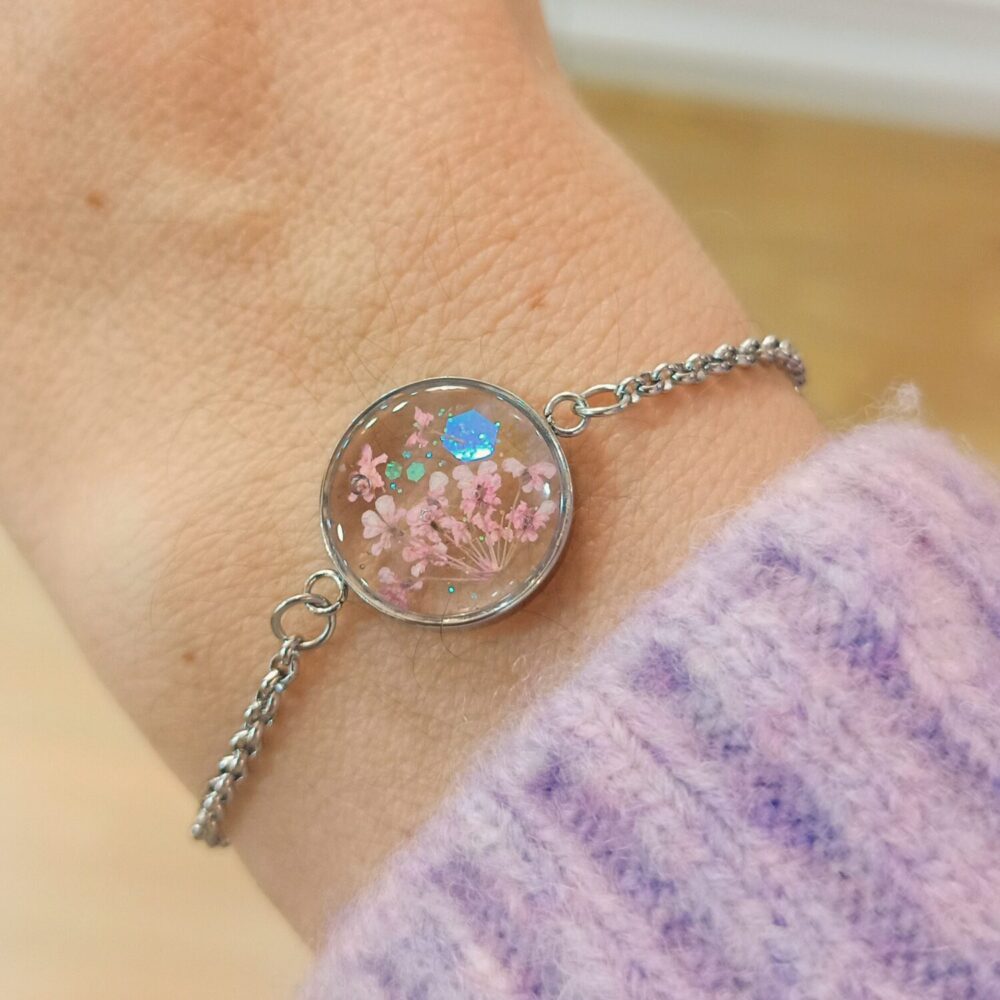 Pulsera ajustable Resina con flores mod.10