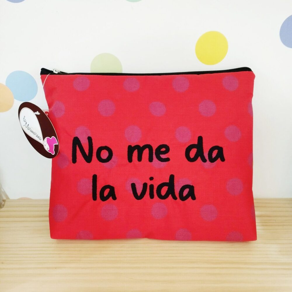Alternative view of Monedero o Neceser "No me da la vida" (rojo lunares)