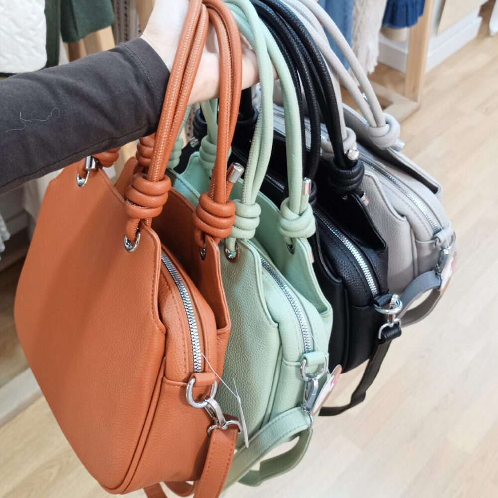 Alternative view of Bolso media luna grande (verde mint)