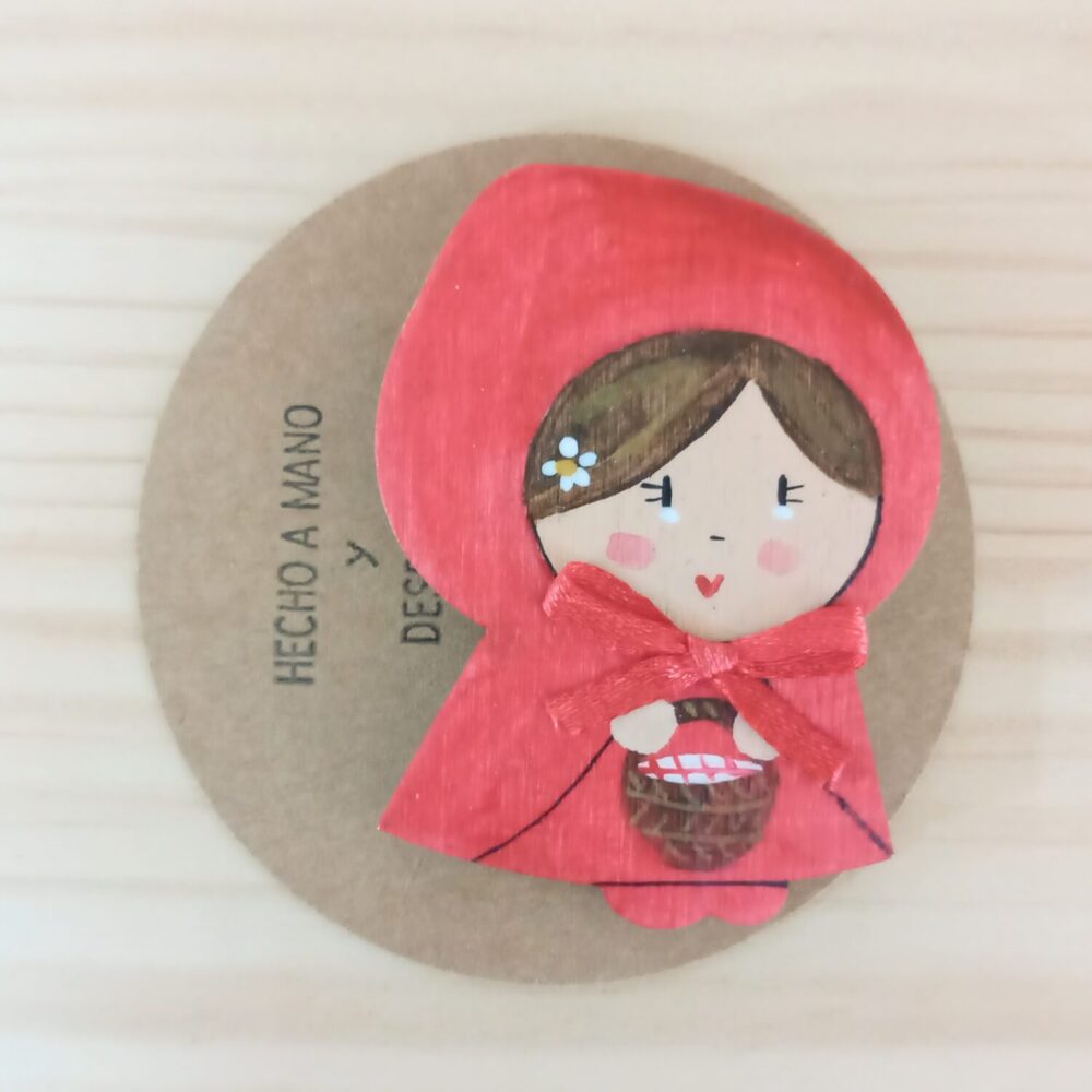 Broche Caperucita