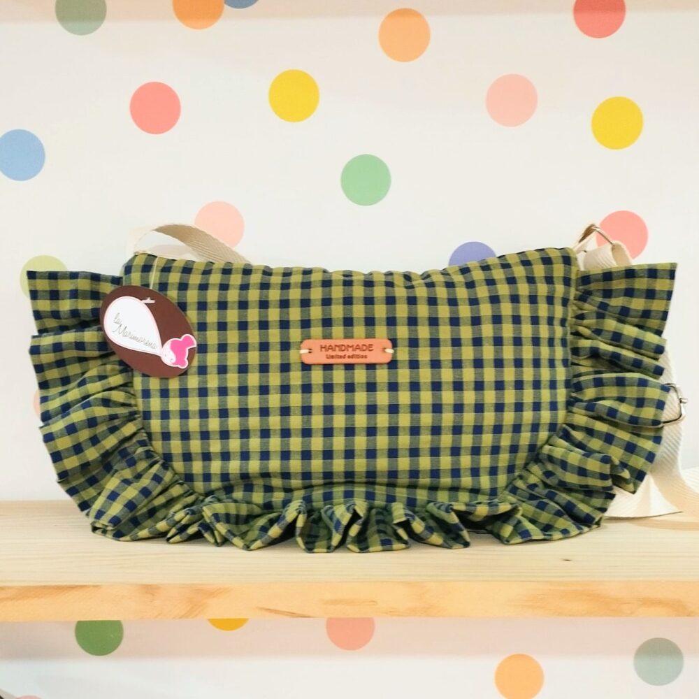 Bolso media luna volantes (vichy verde y azul)