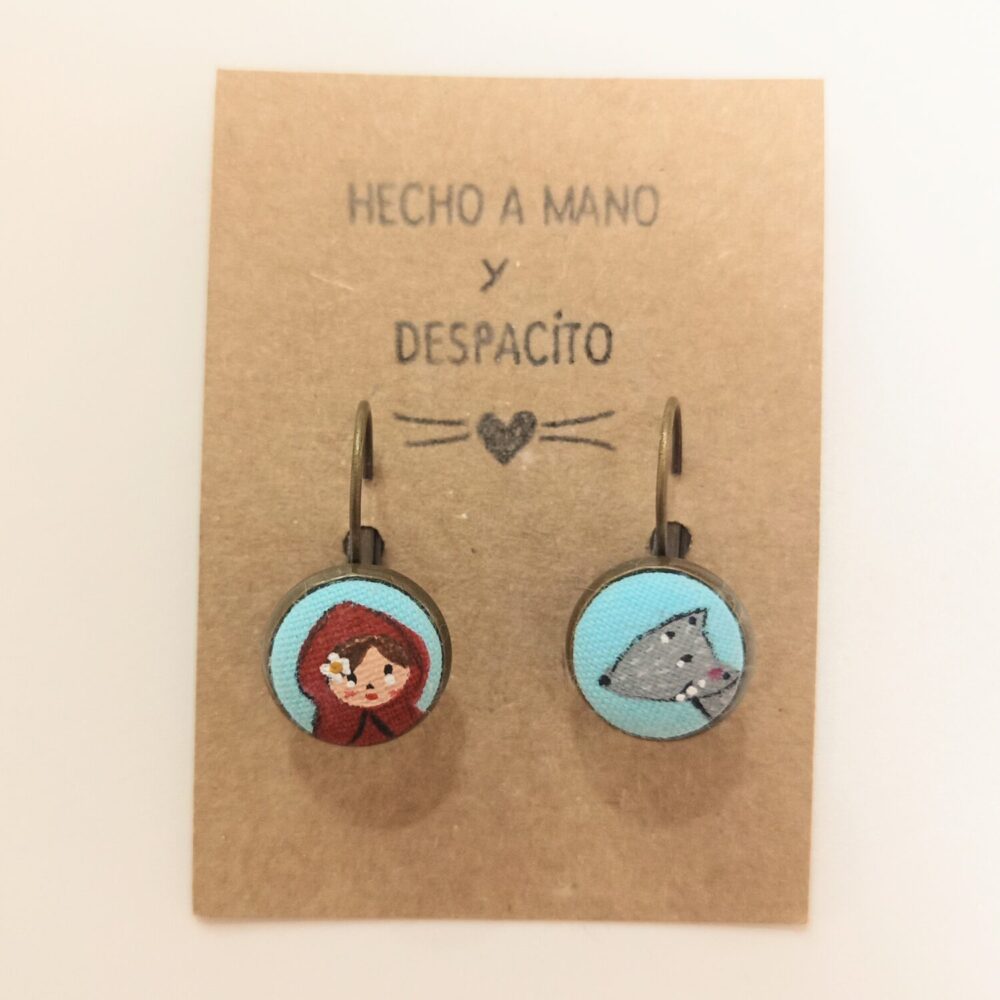 Pendientes Caperucita y el lobo (Celeste)