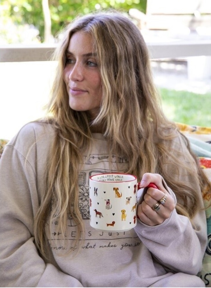 Taza Cada hogar necesita un perrito