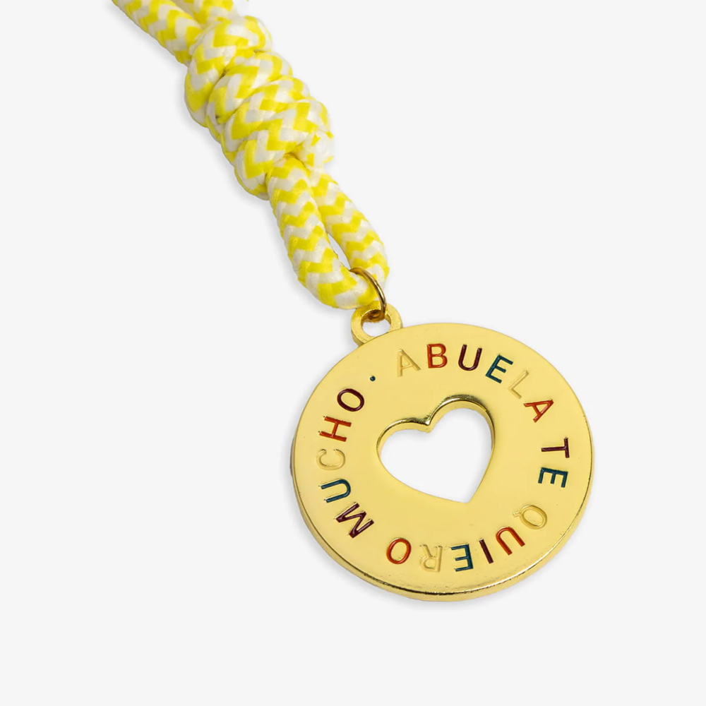 Alternative view of Llavero metálico "Te quiero mucho abuela"