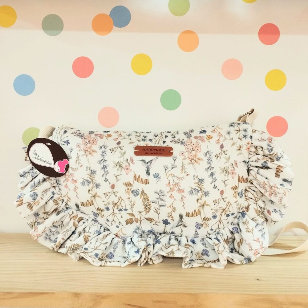 Bolso media luna (flores blanco)