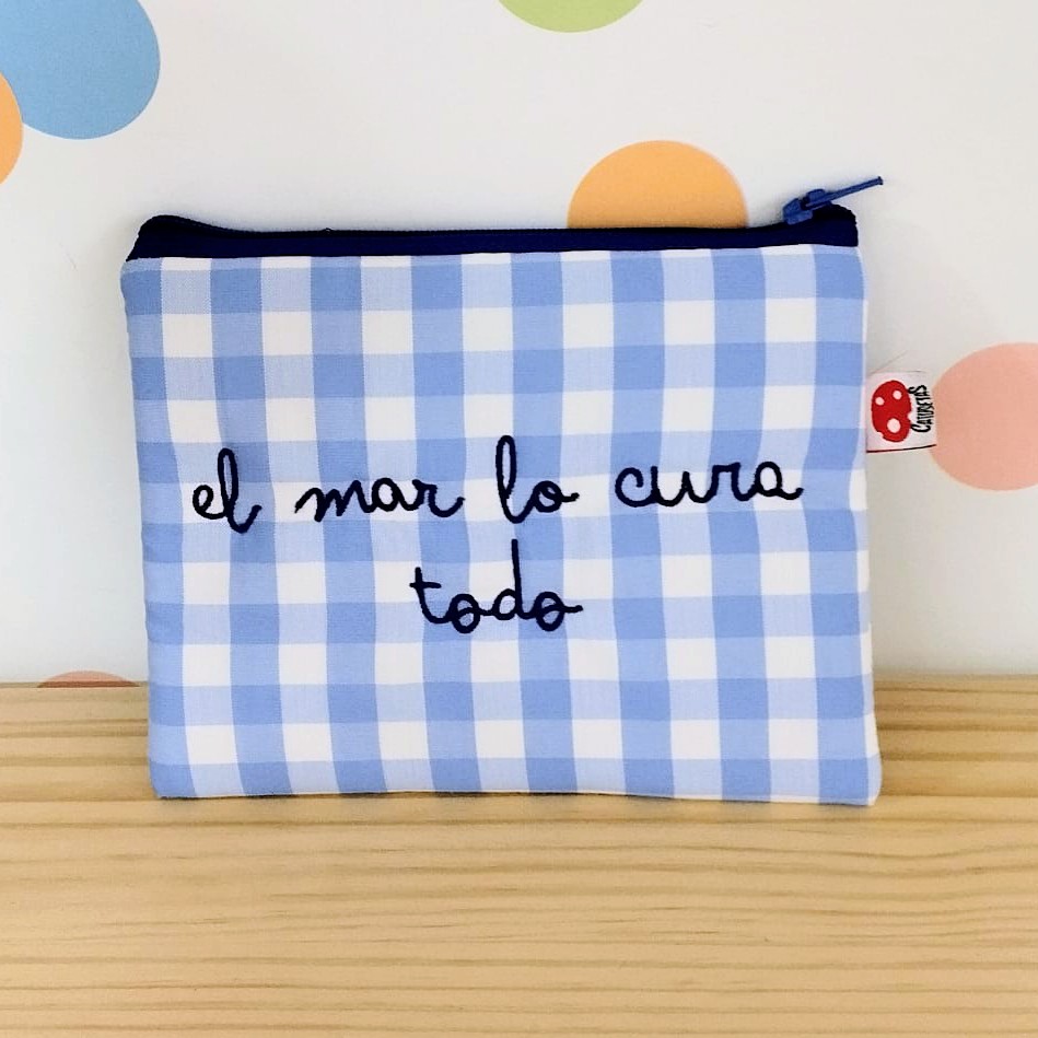 Monedero "El mar lo cura todo" (vichy azul)