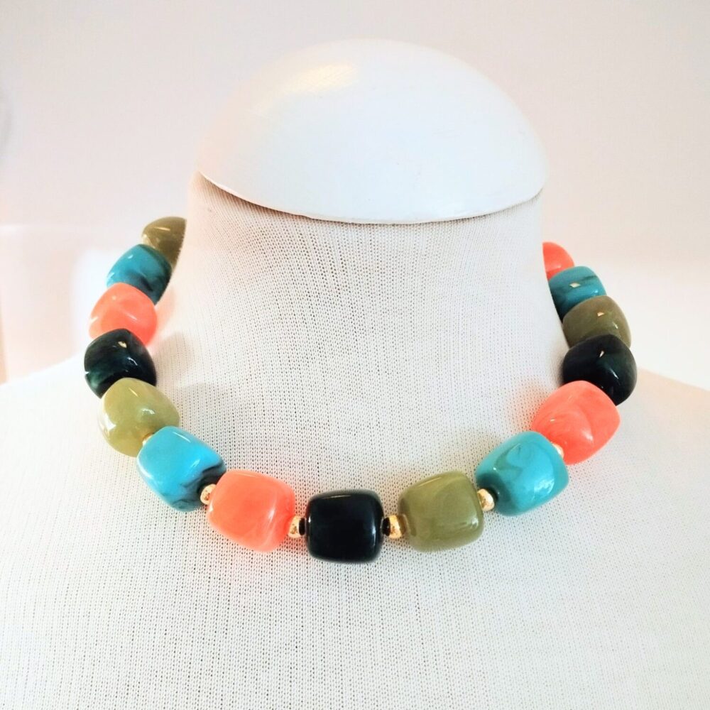 Colgante bolitas de colores