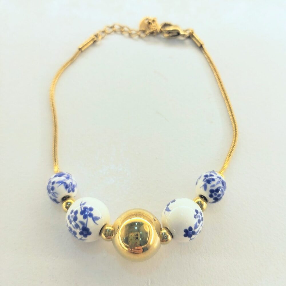 Alternative view of Pulsera bolitas cerámica