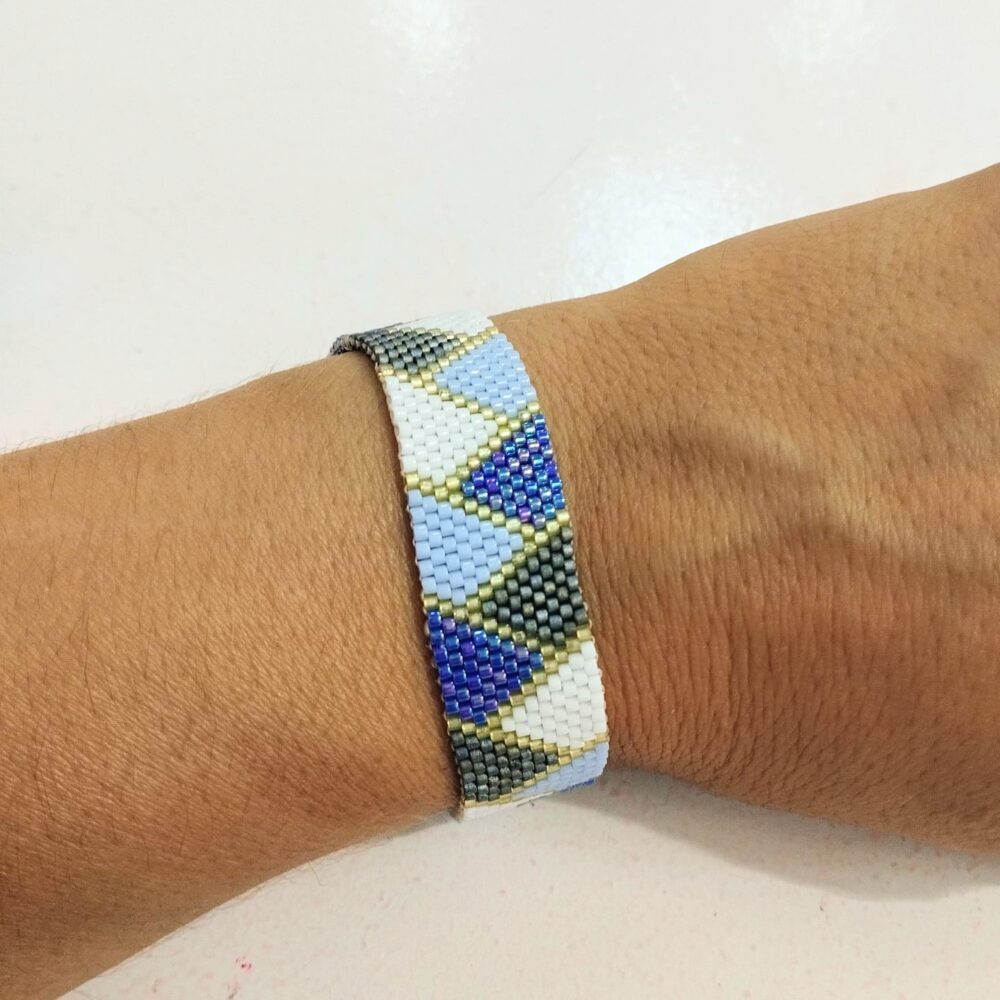 Brazalete triángulos ajustable delica Miyuki