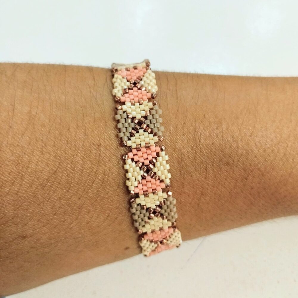 Pulsera cuadritos ajustable delica Miyuki (rosa)