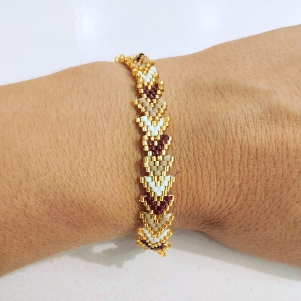 Pulsera ajustable flechitas delica Miyuki