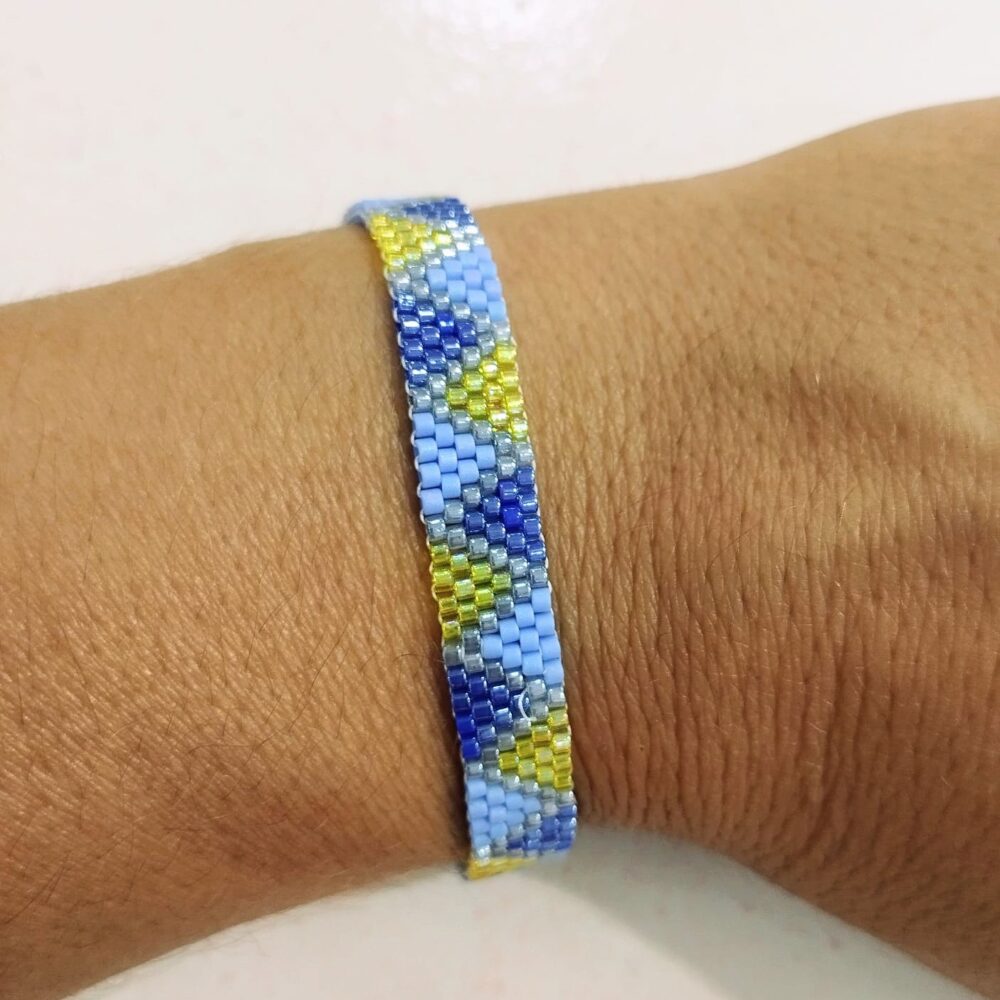 Pulsera ajustable triángulos delica Miyuki (azul/amarillo)