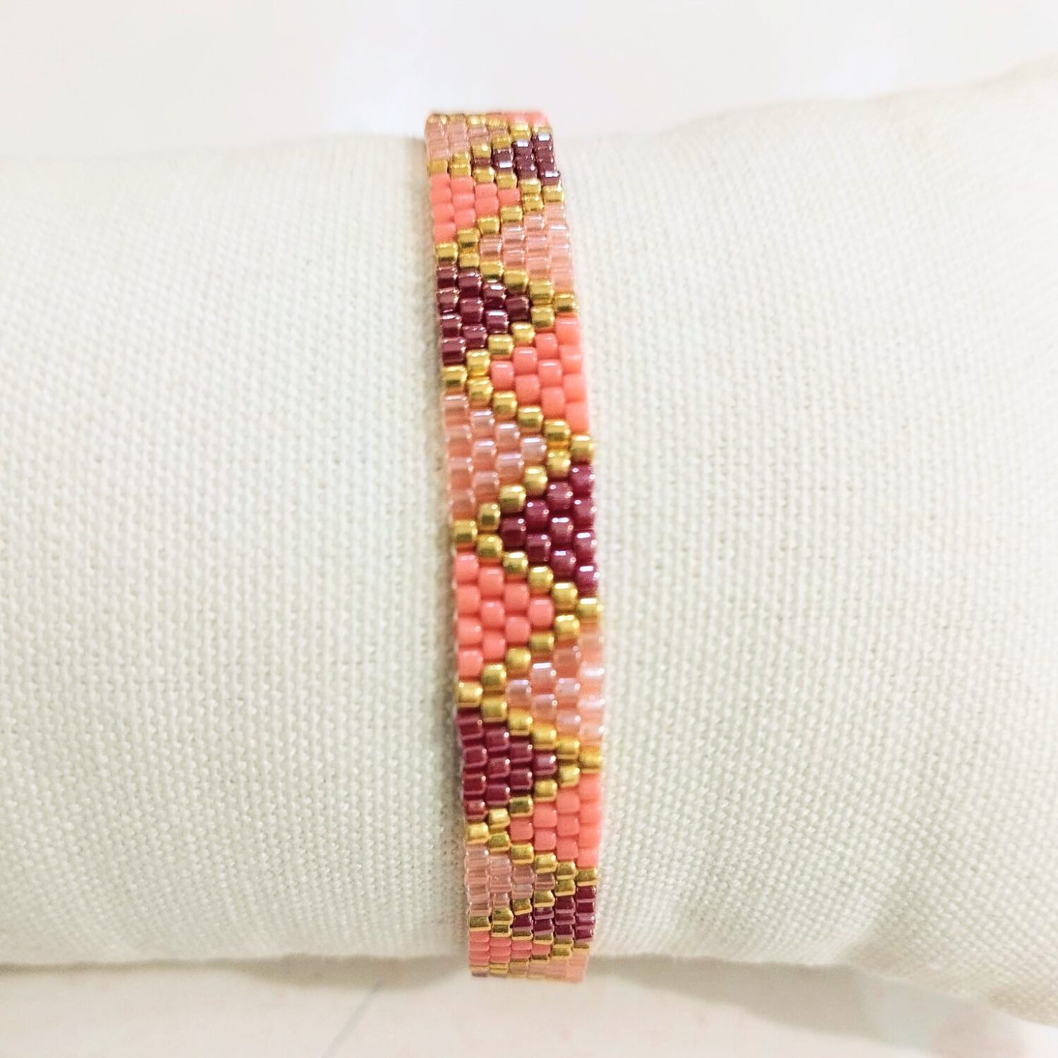 Pulsera ajustable triángulos delica Miyuki (borgoña/salmón) - Imagen 2