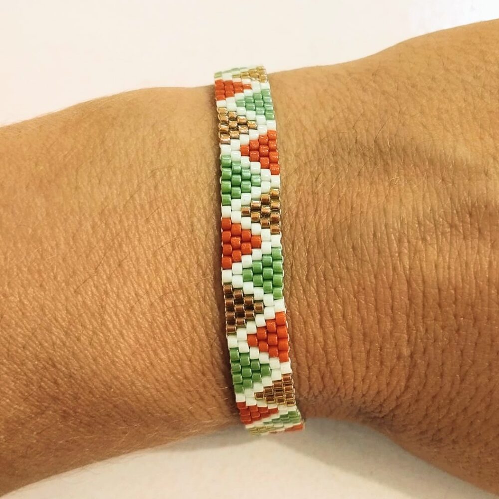 Pulsera ajustable triángulos delica Miyuki (verde/mostaza)
