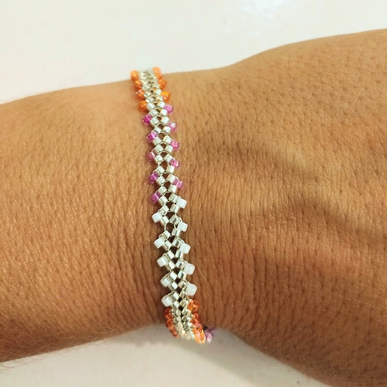 Pulsera ajustable espiga delica Miyuki (flúor)