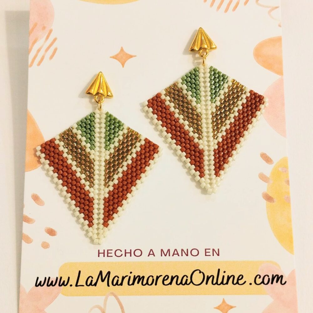 Pendientes flecha delica Miyuki (mostaza verde)