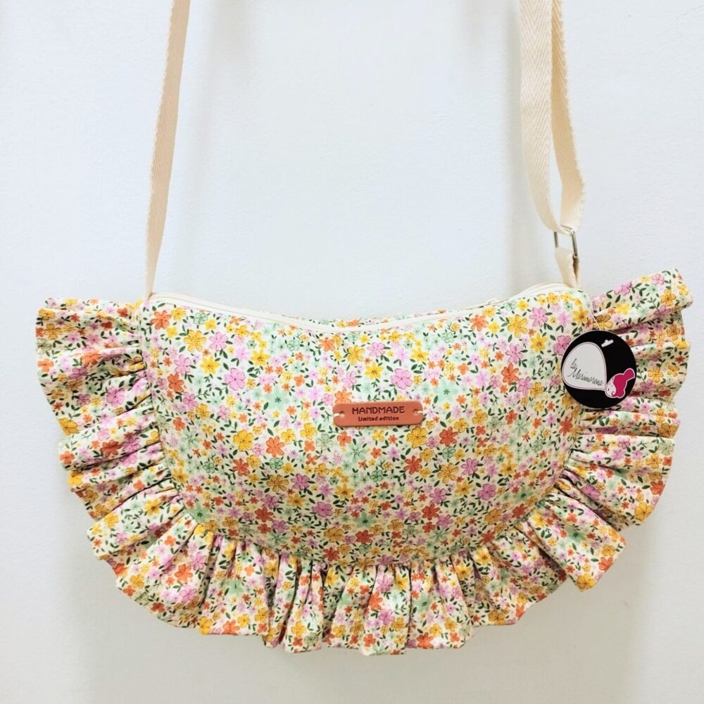 Bolso media luna volantes (flores de colores)