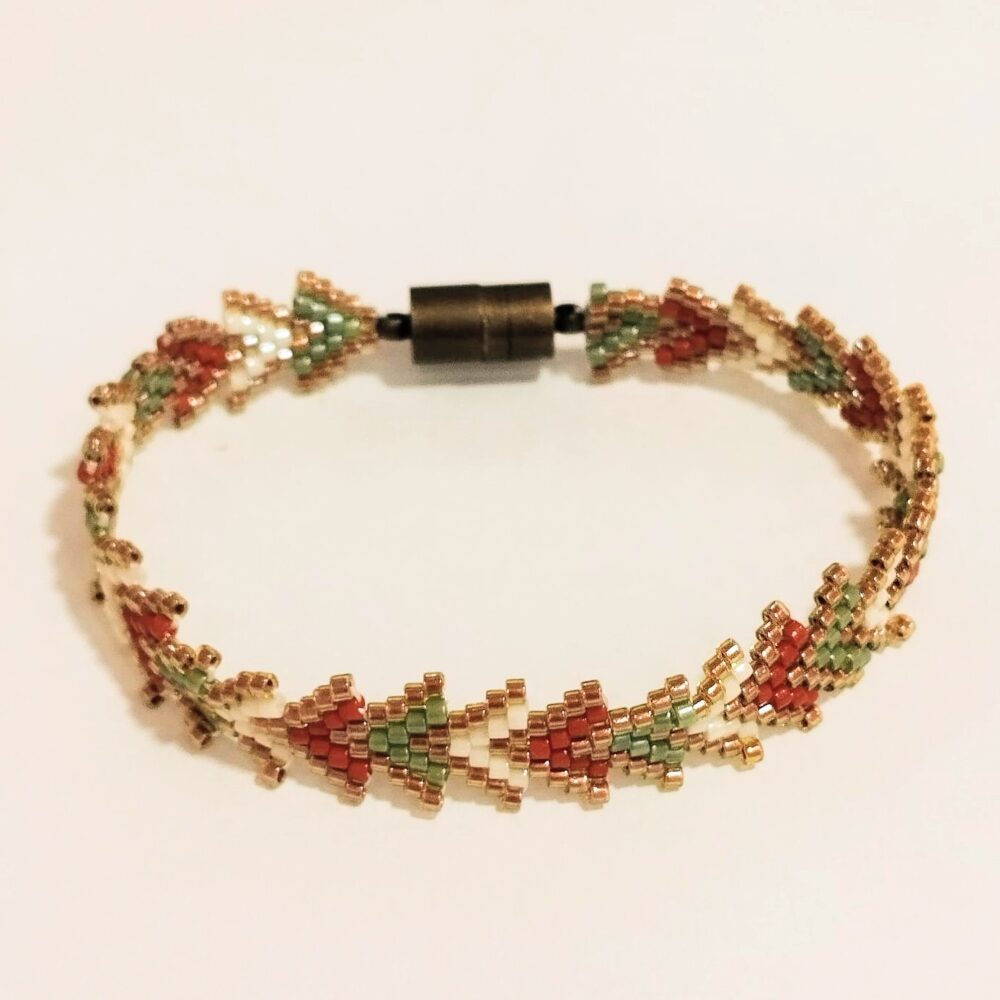 Alternative view of Pulsera ajustable flechitas delica Miyuki (mostaza/verde)