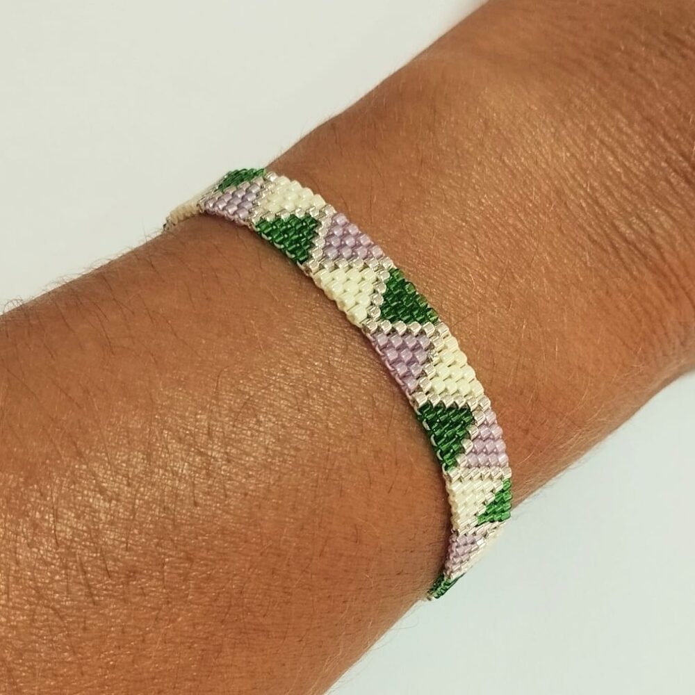 Pulsera ajustable triángulos delica Miyuki (verde/lila)