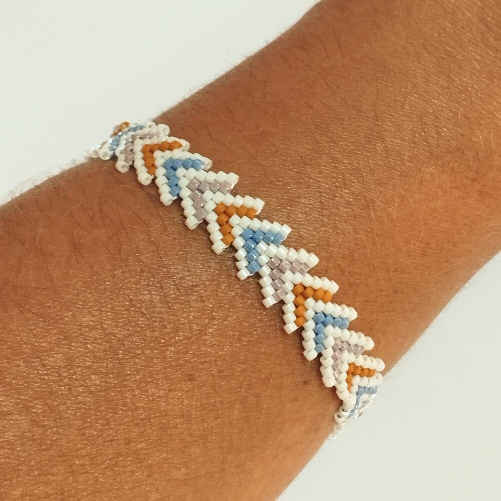 Pulsera ajustable flechitas delica Miyuki (azul/mostaza)