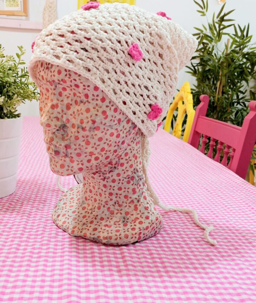 Alternative view of Bandana crochet florecillas rosas
