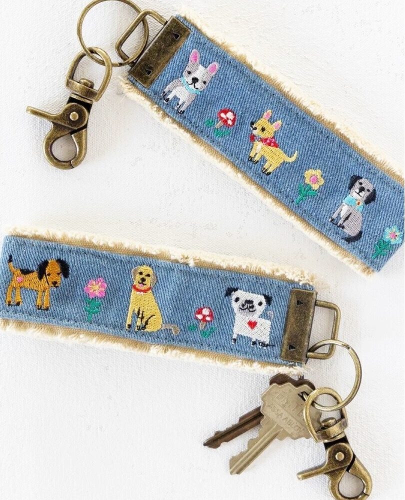 Alternative view of Llavero bordado denim Perro