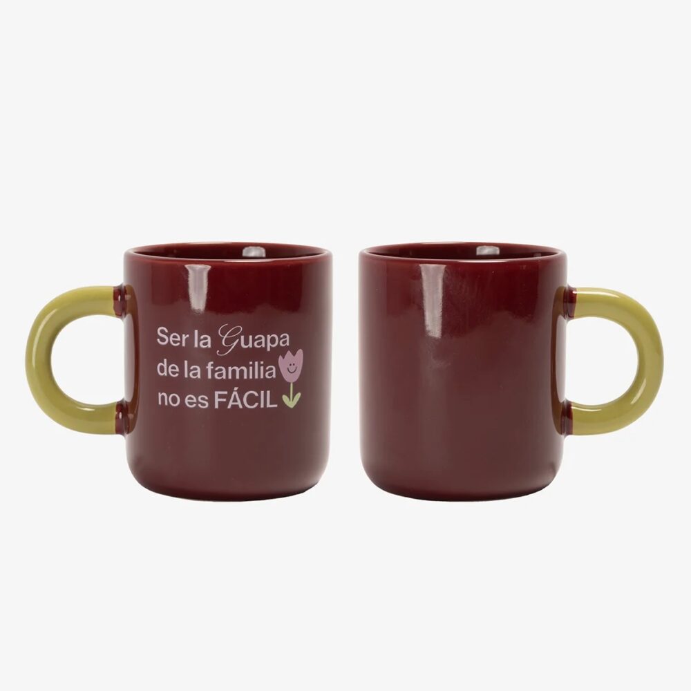 Alternative view of Taza "Ser la guapa de la familia no es fácil"