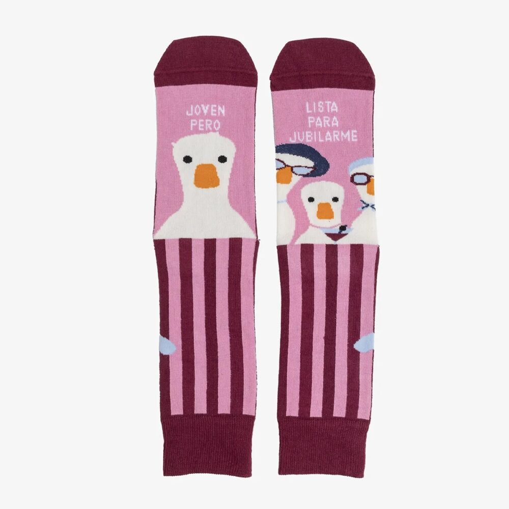 Alternative view of Calcetines "Joven, pero lista para jubilarme" ♡