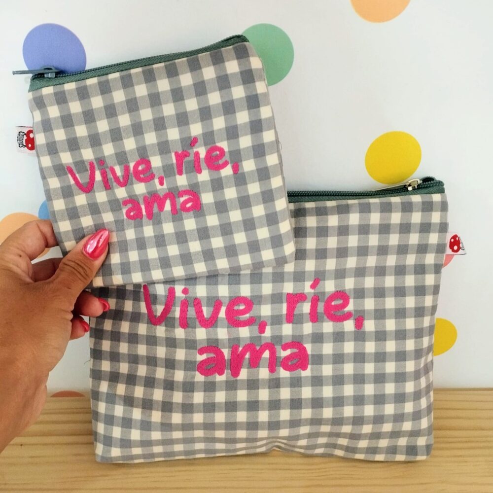 Monedero o Neceser "Vive, ríe, ama"