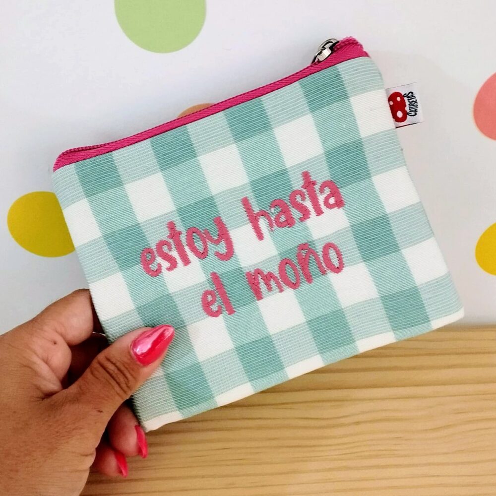 Monedero "Estoy hasta el moño" (verde agua/blanco)