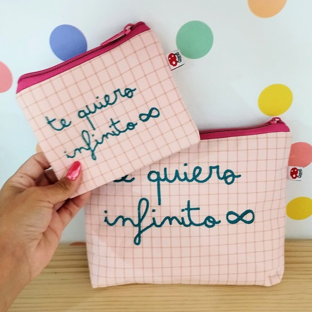 Monedero o Neceser "Te quiero infinito"(rosita)