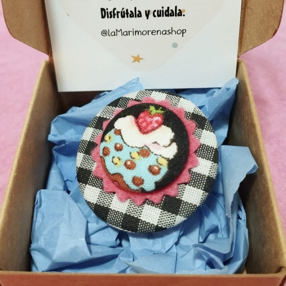 MiniBroche botón fresita