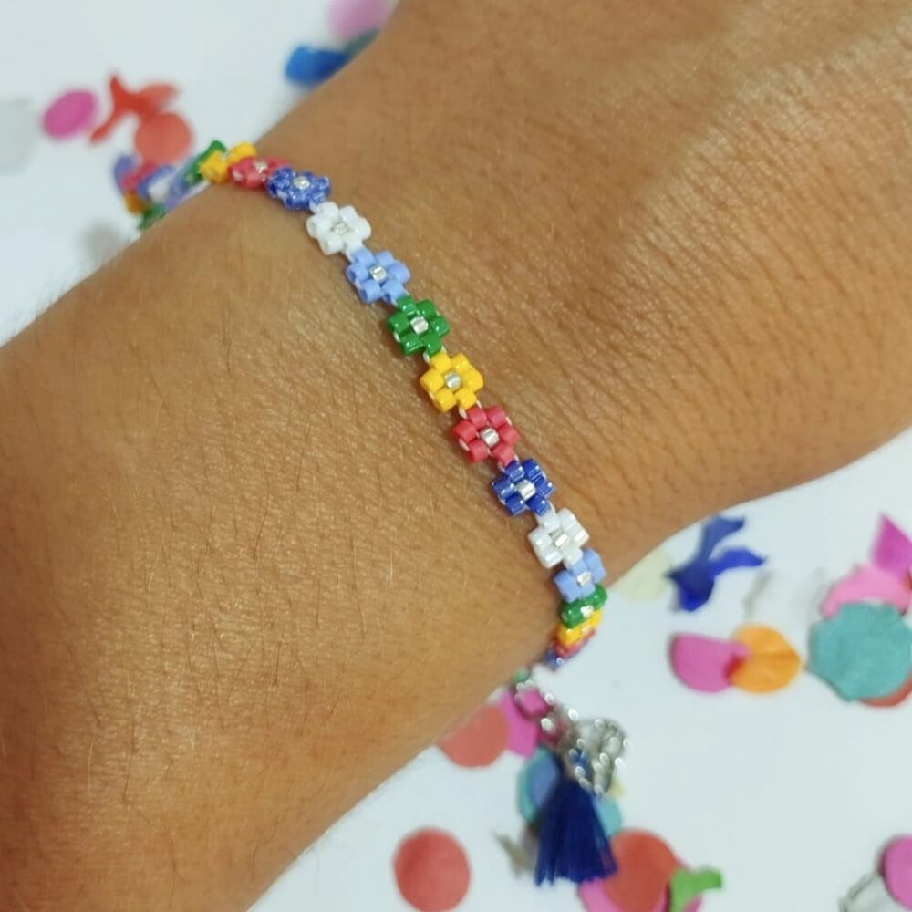 Pulsera fina margaritas delica Miyuki (azul)
