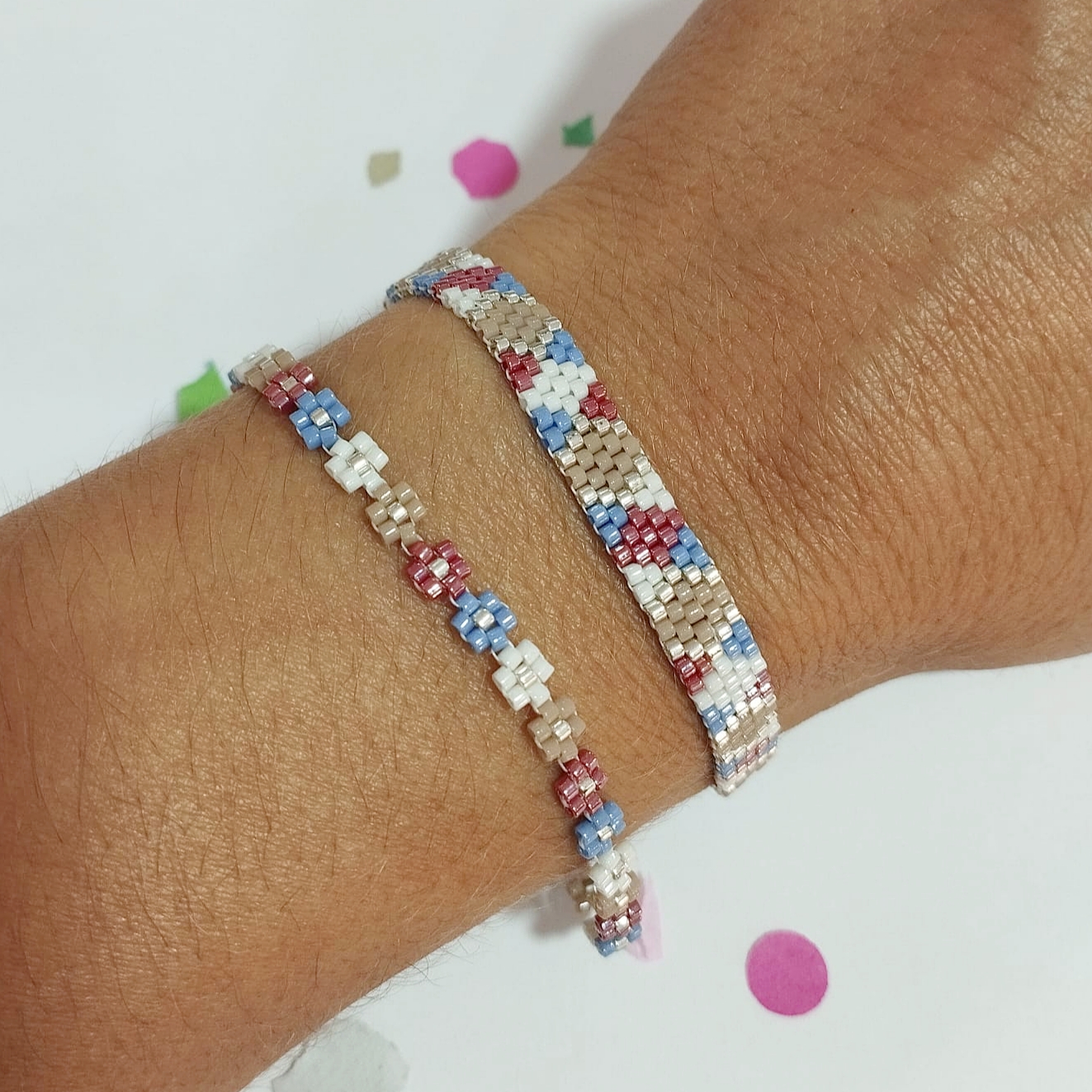Pulsera fina margaritas delica Miyuki (azul/borgoña) - Imagen 4