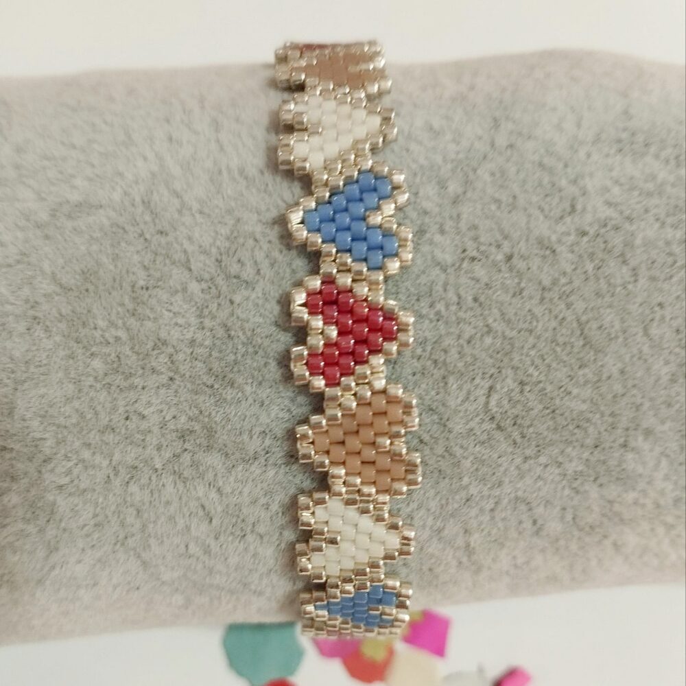 Alternative view of Pulsera corazones delica Miyuki (azul)/rojo