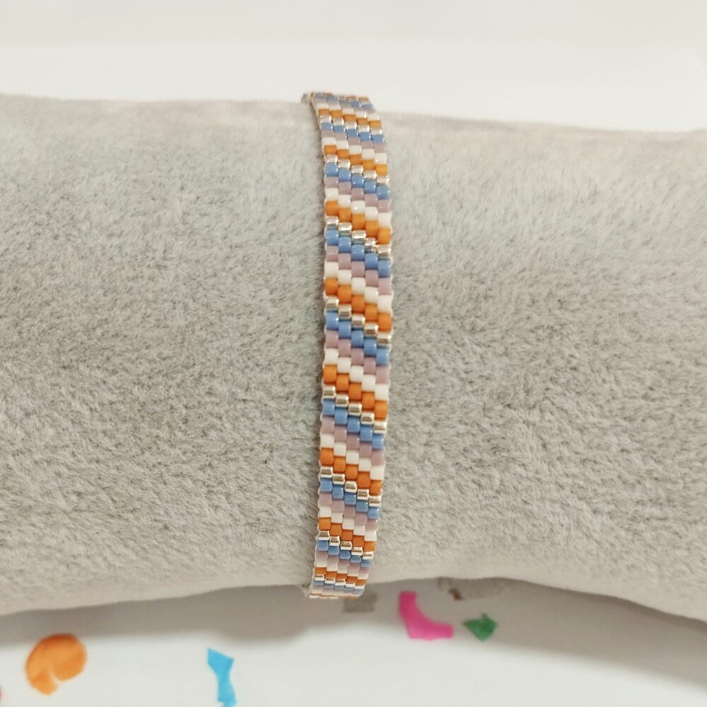 Alternative view of Pulsera diagonal delica Miyuki (azul/mostaza)