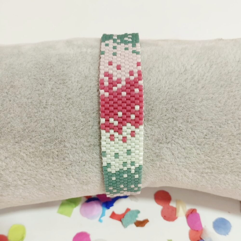 Alternative view of Pulsera mostacilla delica Miyuki (magenta/turquesa)