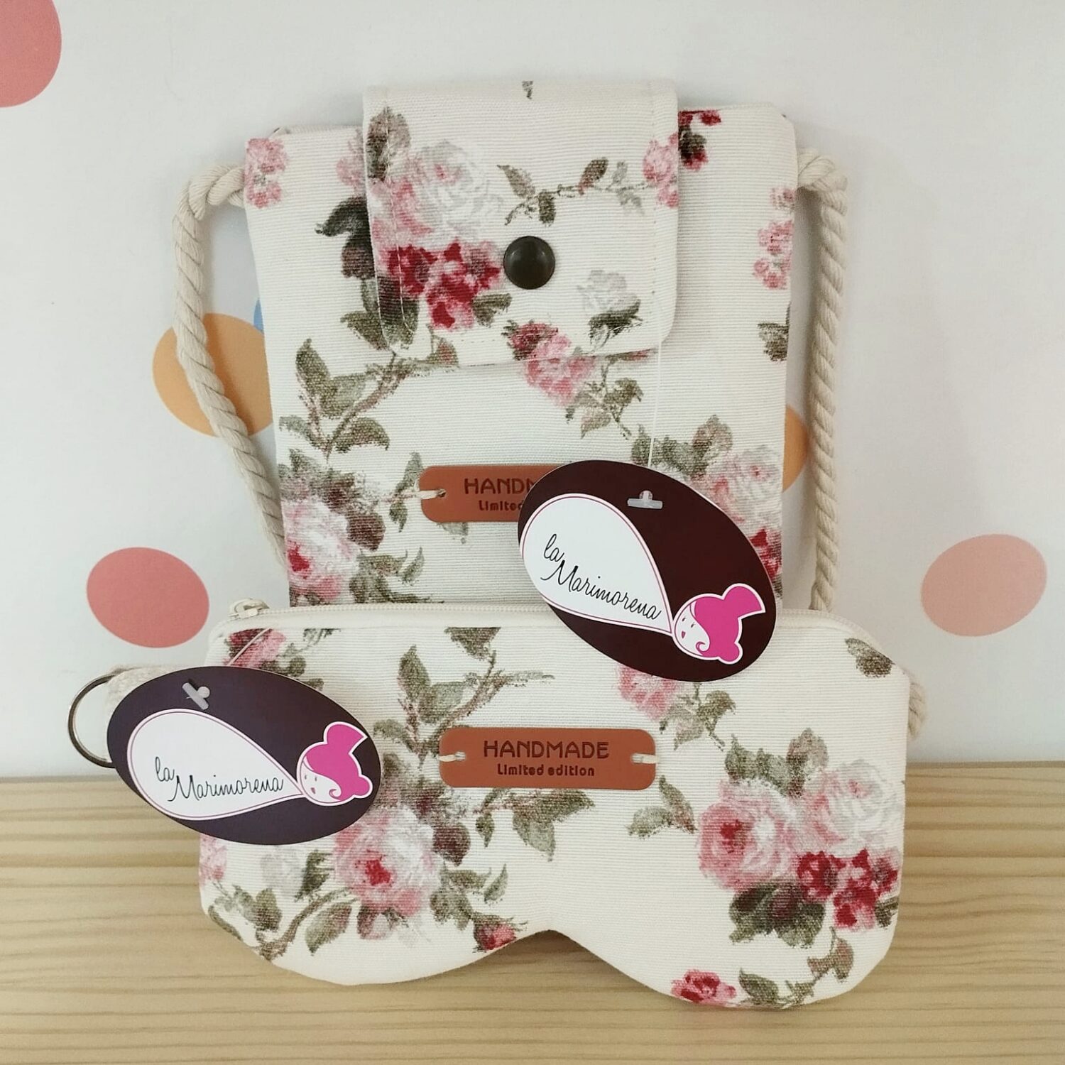 Funda gafas (flores rosas)