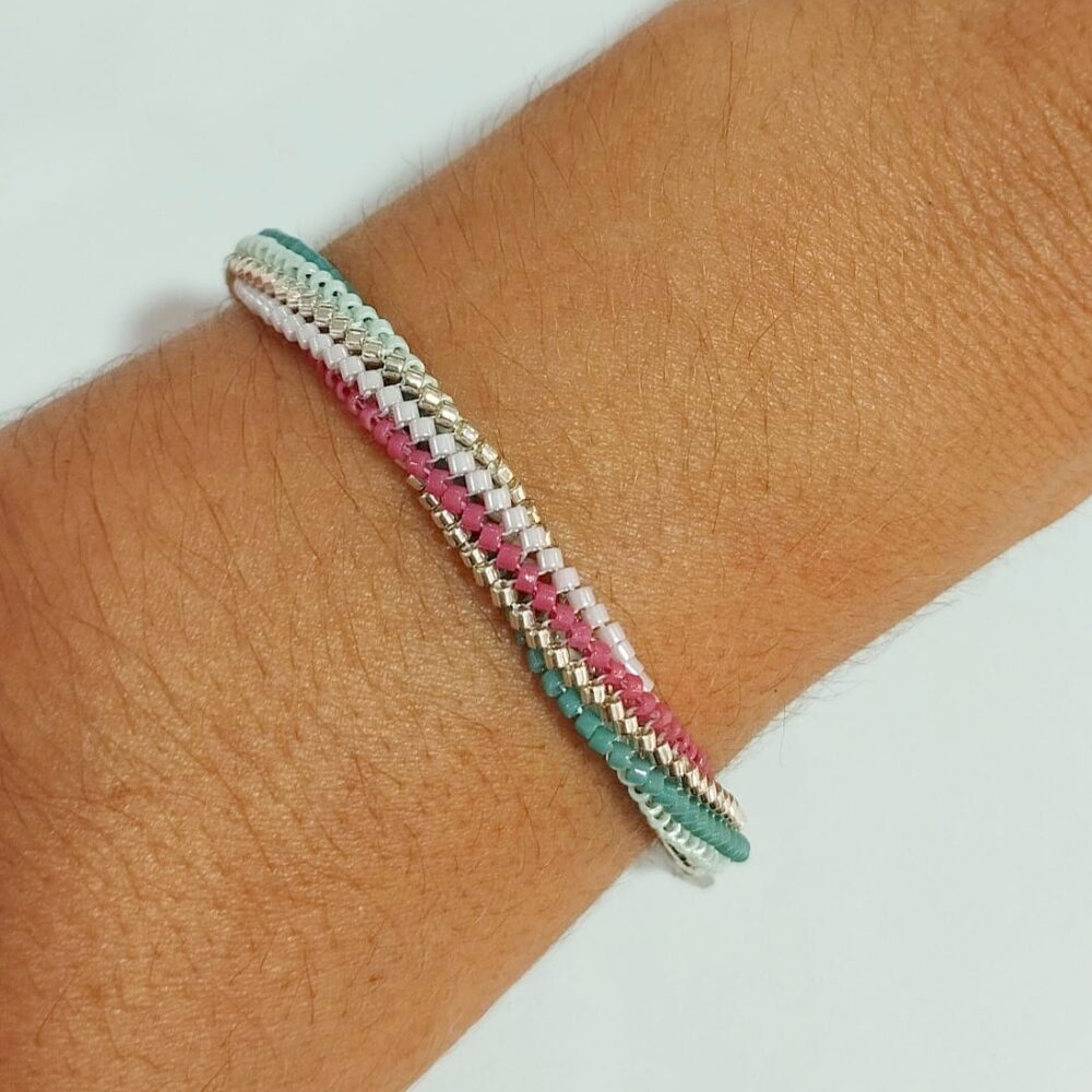 Pulsera tubular delica Miyuki (magenta/turquesa)