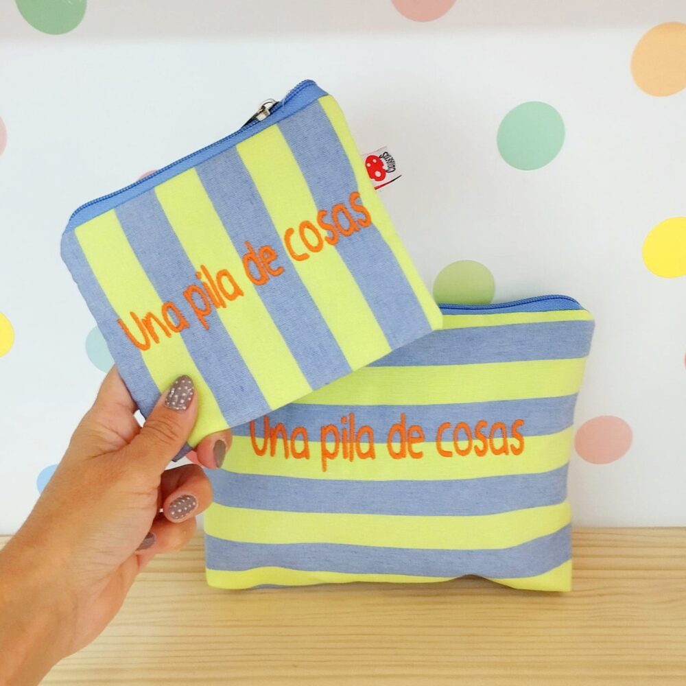 Alternative view of Monedero o Neceser "Una pila de cosas" (rayas gris y amarillo)