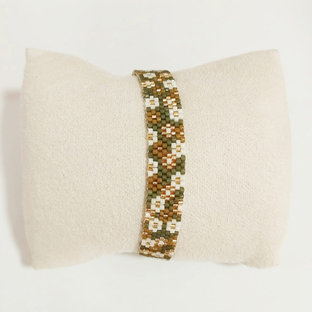 Alternative view of Pulsera ajustable margaritas delica Miyuki (verde)