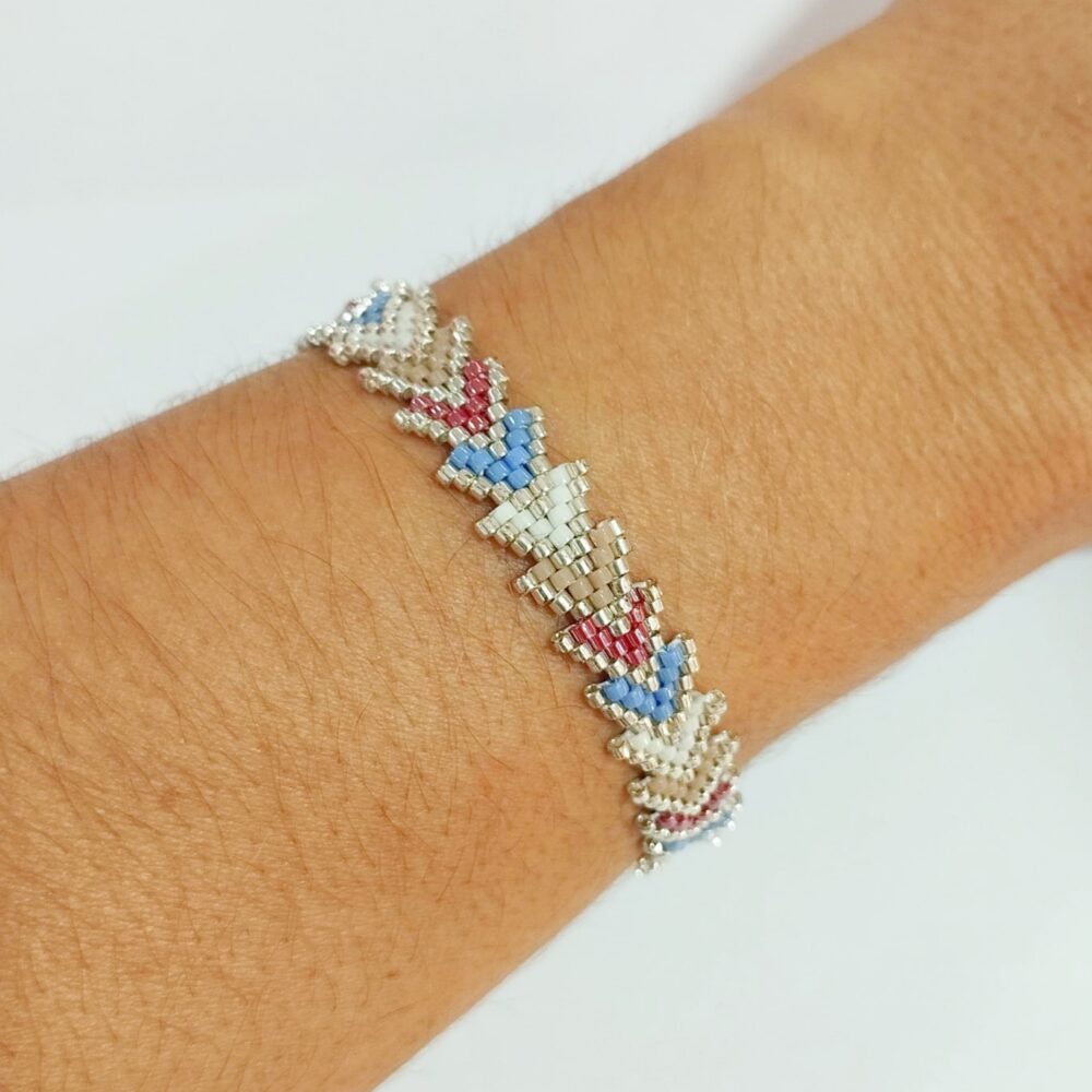 Pulsera flechitas delica Miyuki (azul/borgoña)