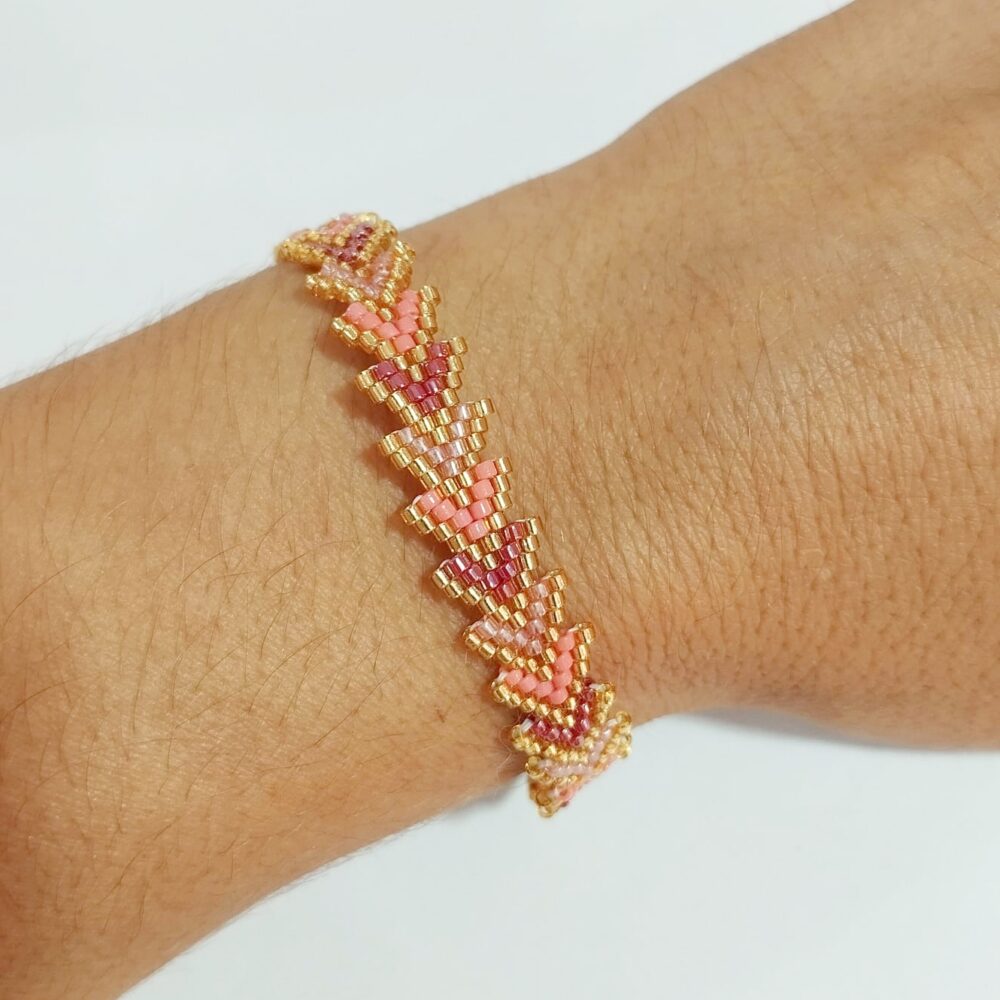 Pulsera ajustable flechitas delica Miyuki (rojo/coral)