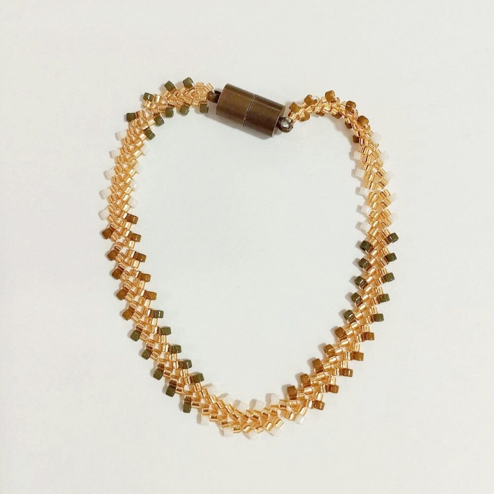 Alternative view of Pulsera espiga delica Miyuki (verde Oliva)