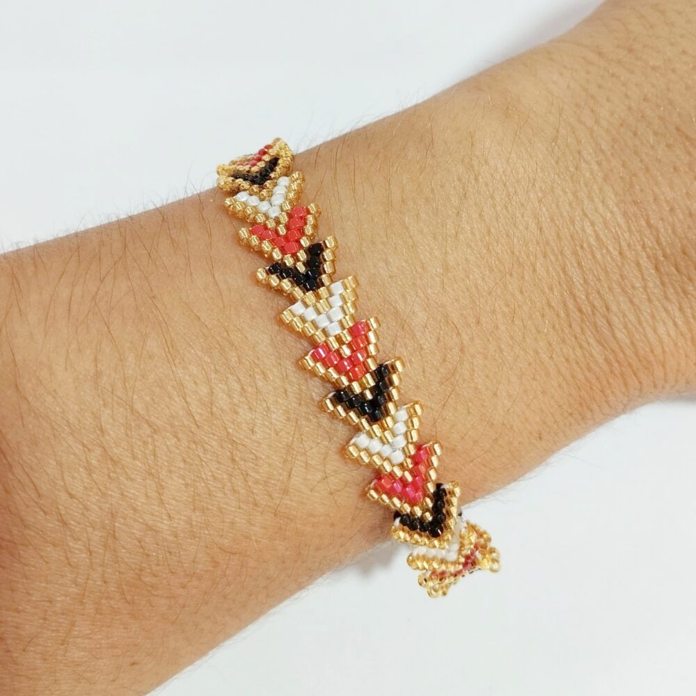 Pulsera ajustable flechitas delica Miyuki (rojo/negro)